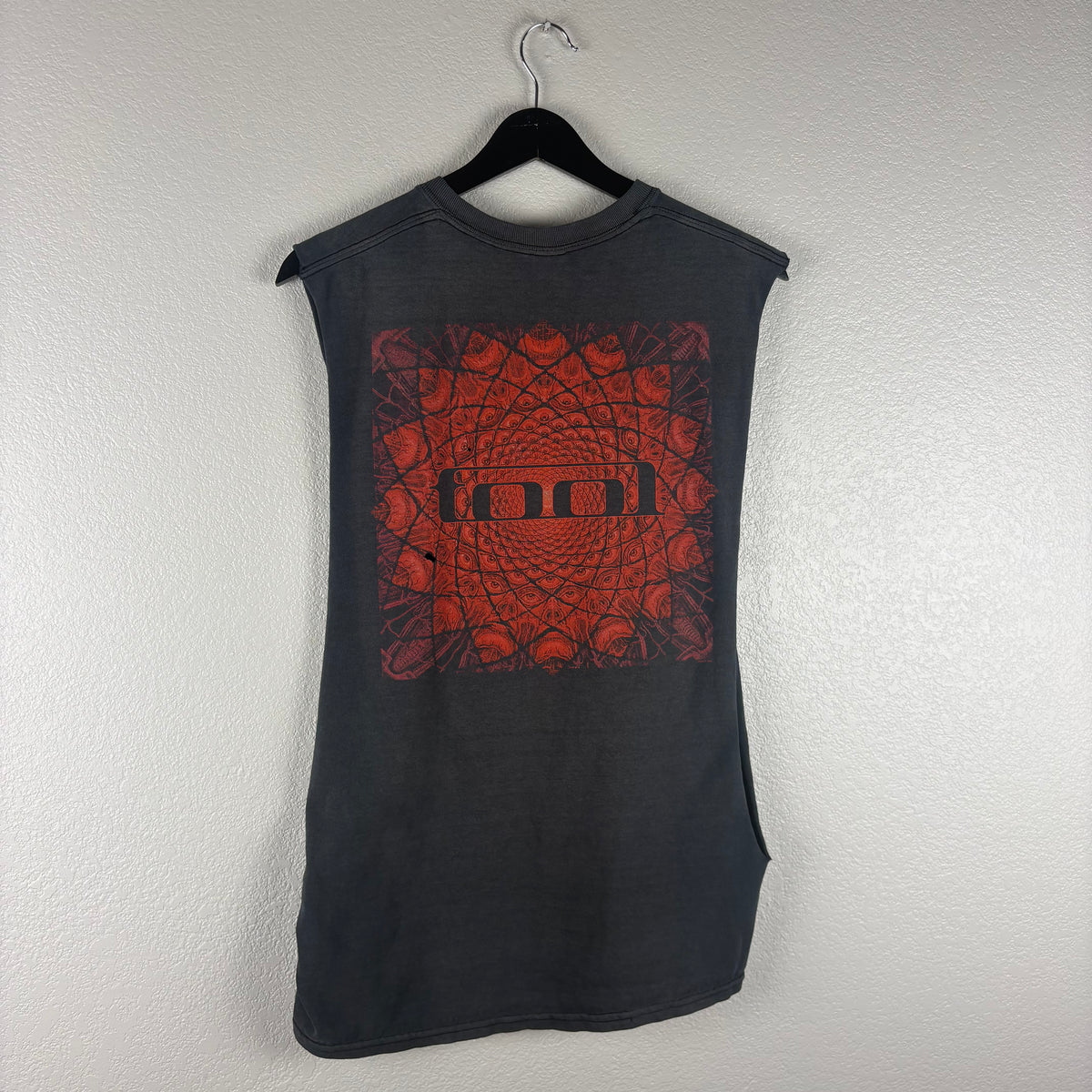 2007 Faded Tool Eyeball Cut Off Shirt - M